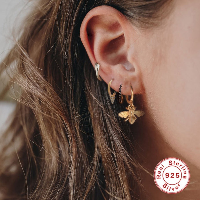 Plain Bee Hoop Earrings.